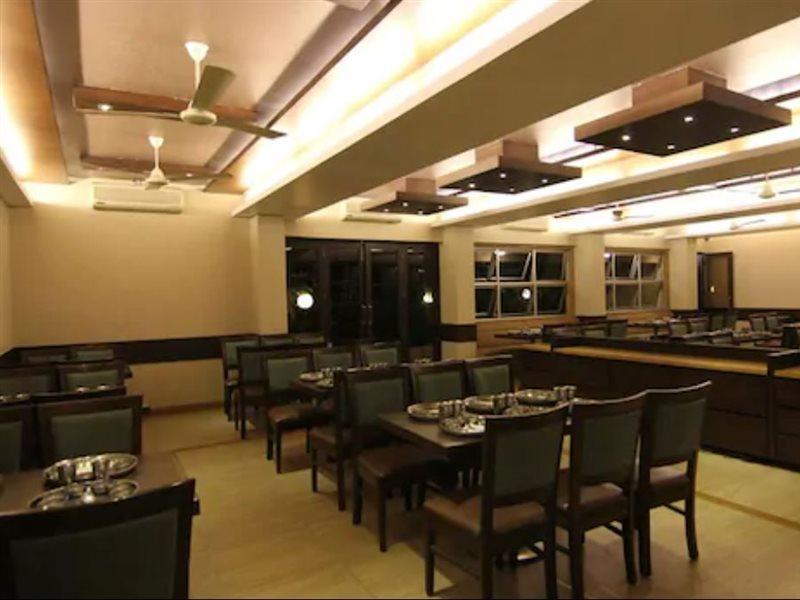 Hotel Chandralok Lonavla Zewnętrze zdjęcie