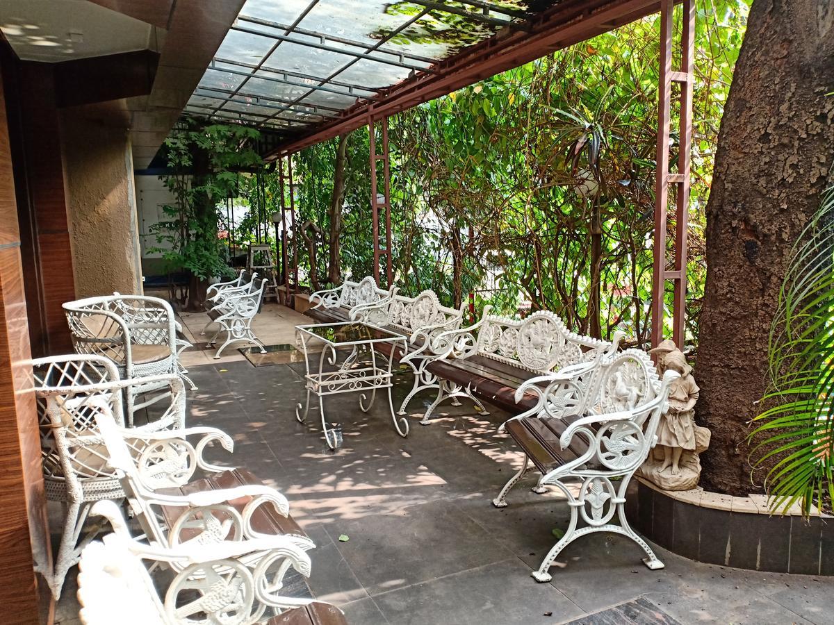 Hotel Chandralok Lonavla Zewnętrze zdjęcie