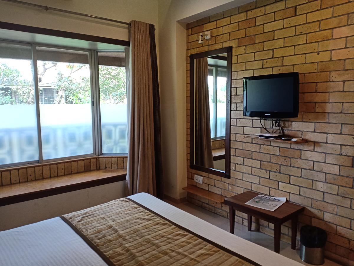 Hotel Chandralok Lonavla Zewnętrze zdjęcie