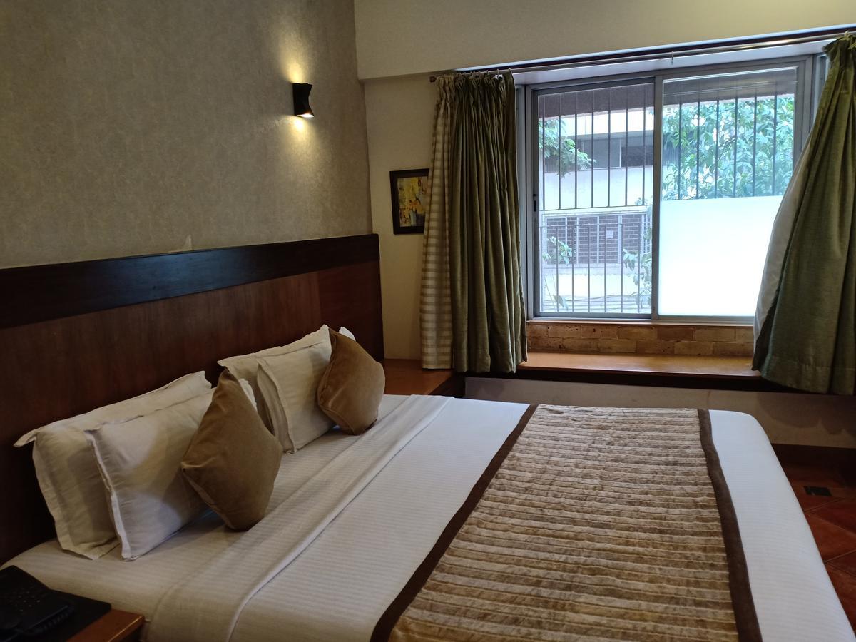Hotel Chandralok Lonavla Zewnętrze zdjęcie