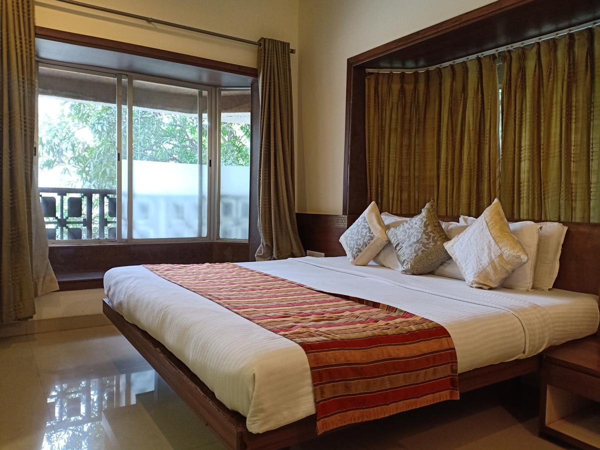 Hotel Chandralok Lonavla Zewnętrze zdjęcie