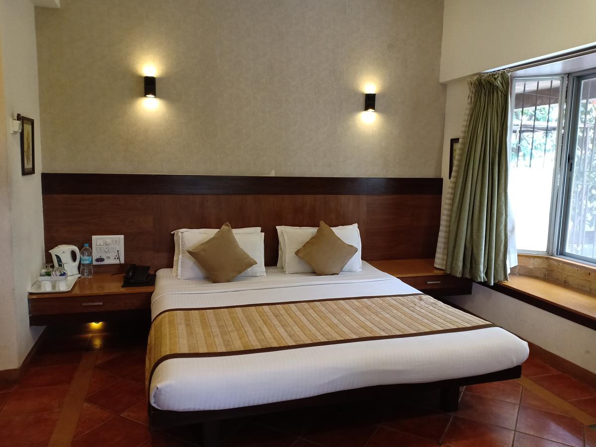 Hotel Chandralok Lonavla Zewnętrze zdjęcie