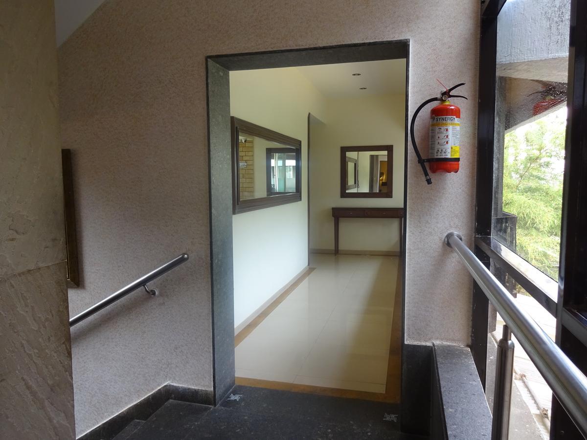 Hotel Chandralok Lonavla Zewnętrze zdjęcie